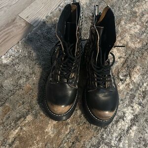 Steve Man size 7, like a comeback boot, they kill genuine leather